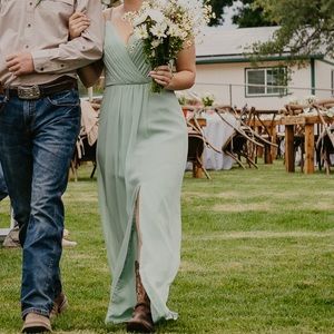 Size 4 light green colored crepe chiffon Aline